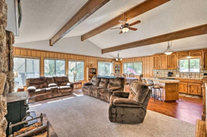 Pine Mountain Lake Home with Wraparound Deck!, Groveland